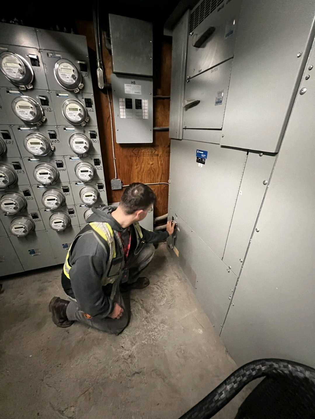 Electrical and life safety coordination during smoke control testing